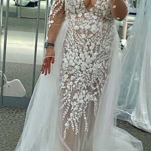 Stunning David’s Bridal Gown